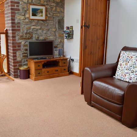 Shipload Cottage Hartland Bagian luar foto