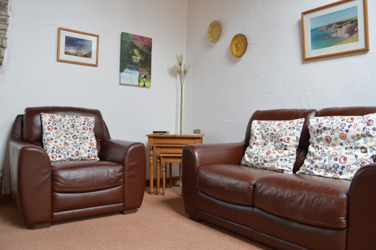 Shipload Cottage Hartland Bagian luar foto